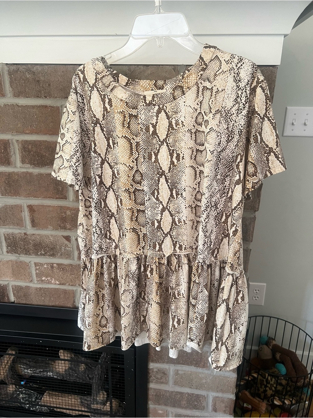 entro Snake Print Short Sleeve Peplum Tunic - Cream and Brown